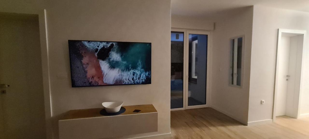 Apartman Marcelina 1 With Private Pool Трогір Екстер'єр фото