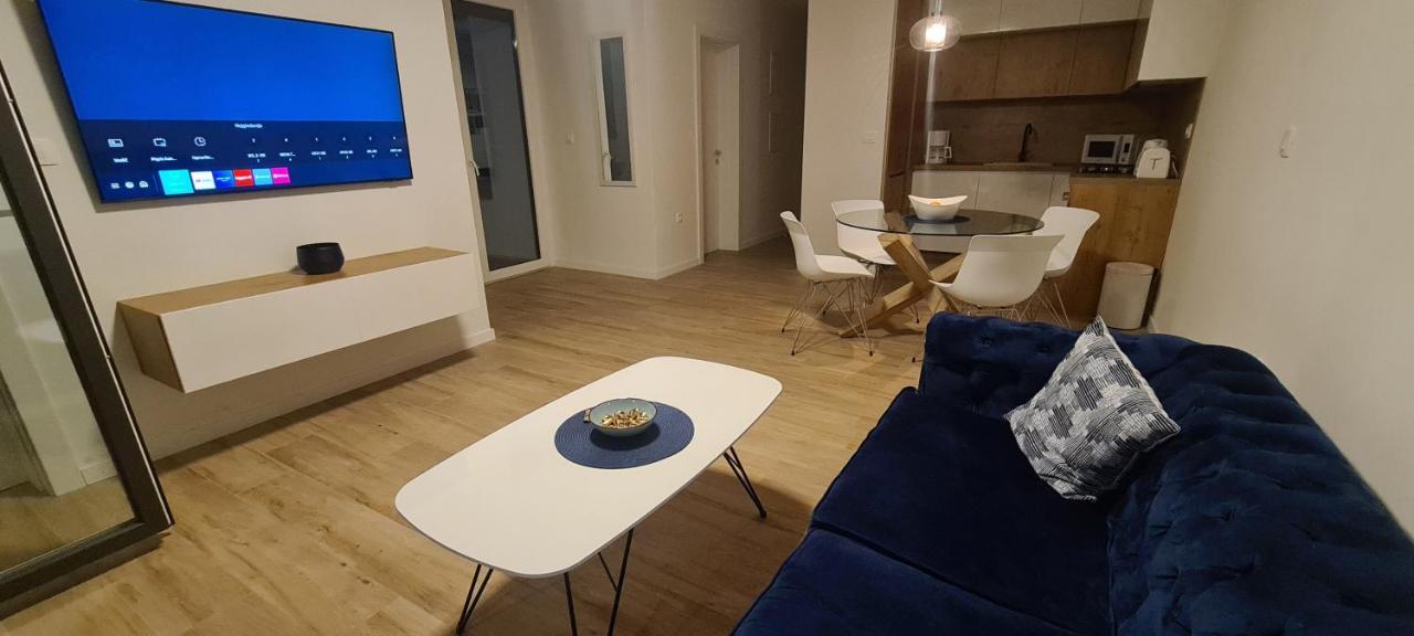Apartman Marcelina 1 With Private Pool Трогір Екстер'єр фото