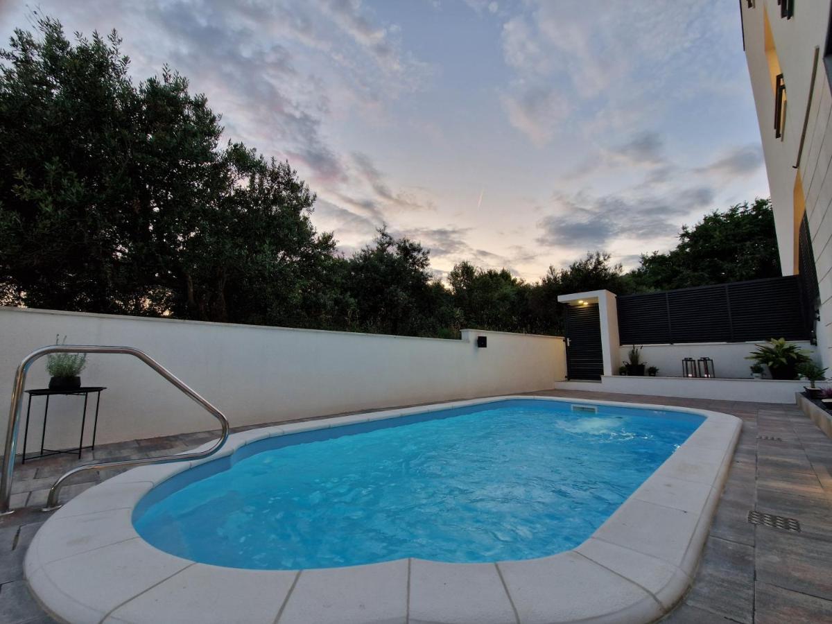 Apartman Marcelina 1 With Private Pool Трогір Екстер'єр фото